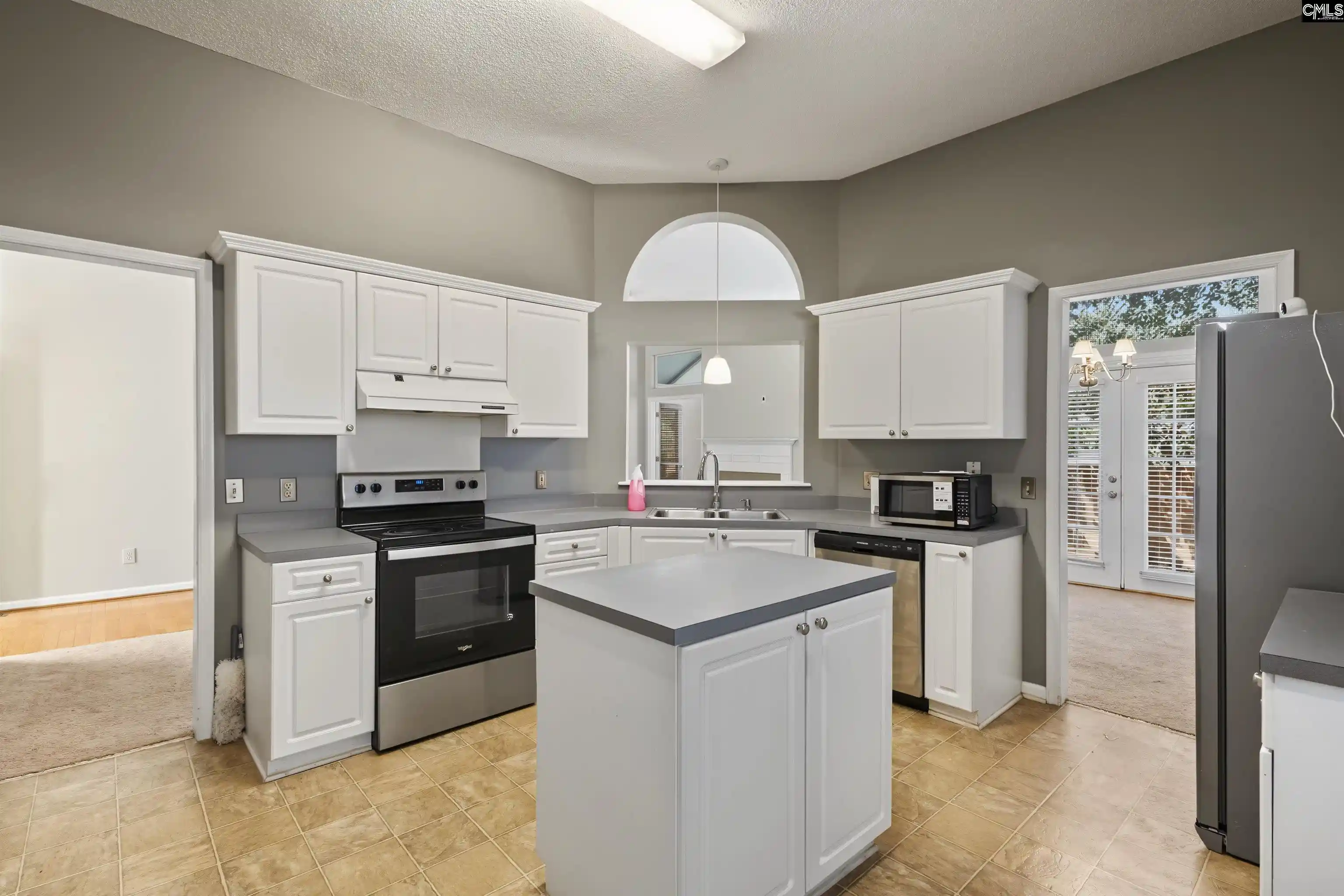 Photo 3 of Single family home for sale at 112 Chippenham Cir, Columbia, SC 29210 | MLS# 644579 | Listing updated on 2026-10-08