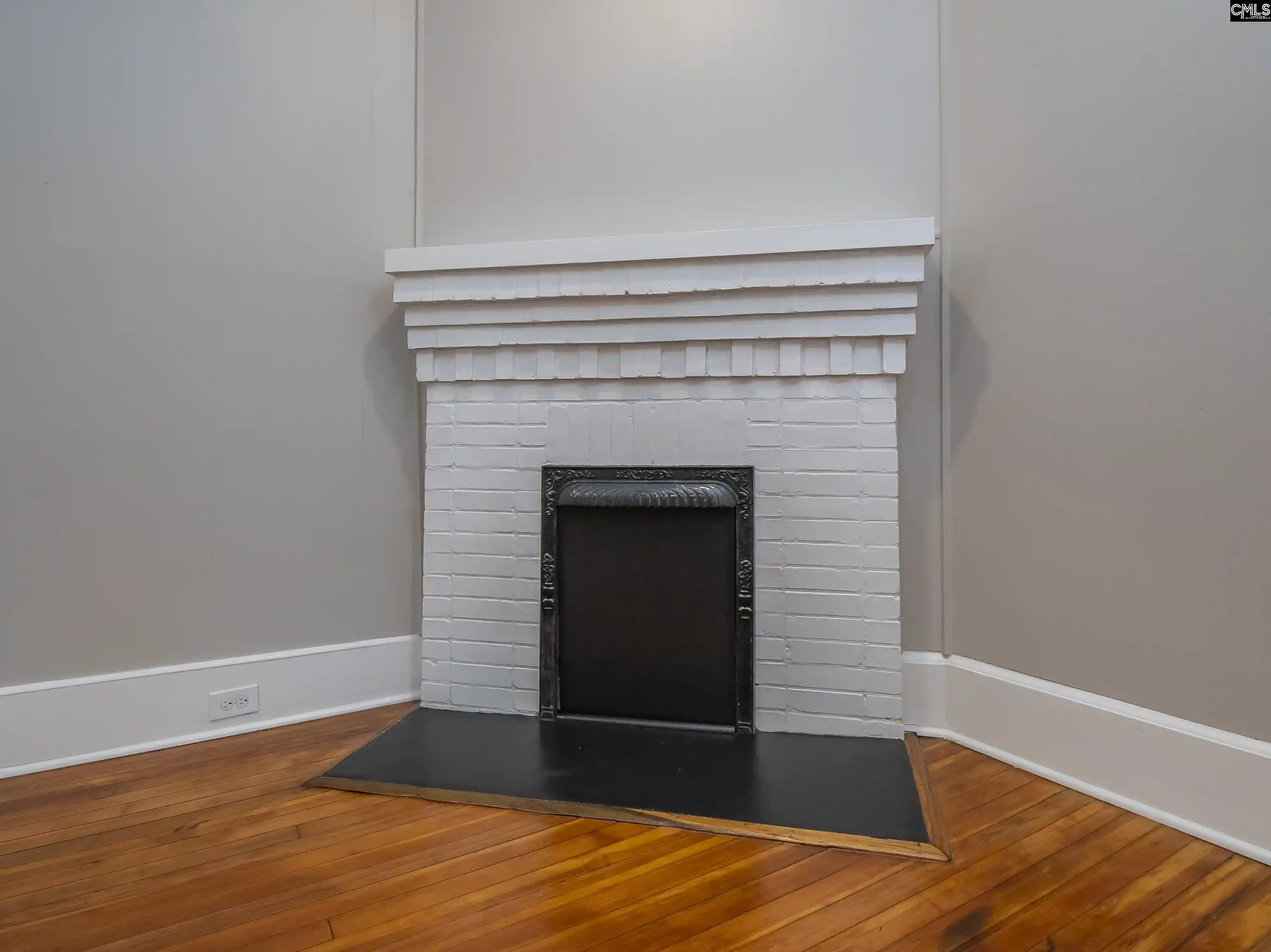 Photo 3 of Sale Pending at 2211 Lee, Columbia, SC 29205 | MLS# 644638 | Listing updated on 2026-10-16