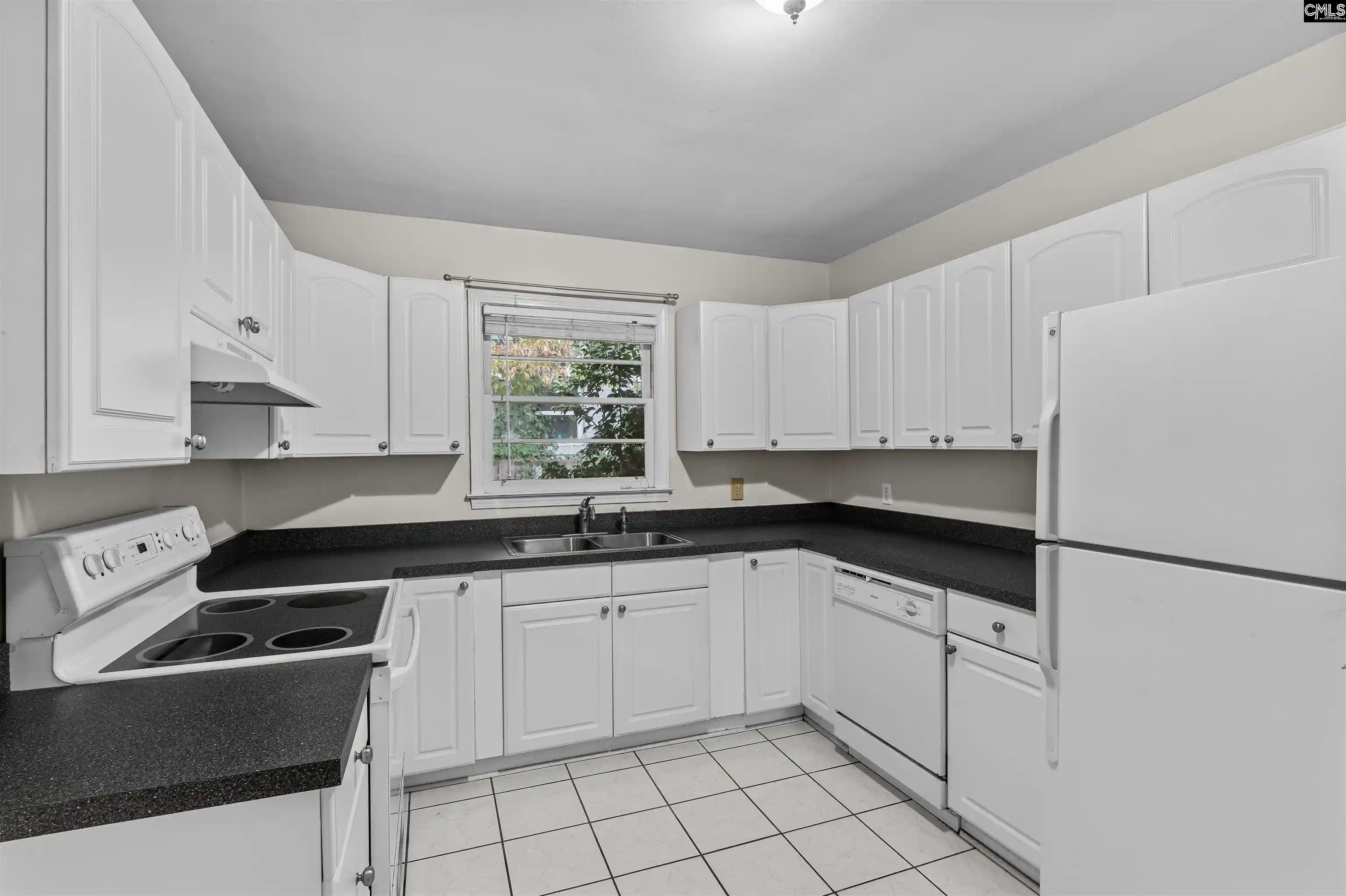 Photo 3 of Single family home for sale at 821 Elm, Columbia, SC 29205 | MLS# 644753 | Listing updated on 2026-10-09