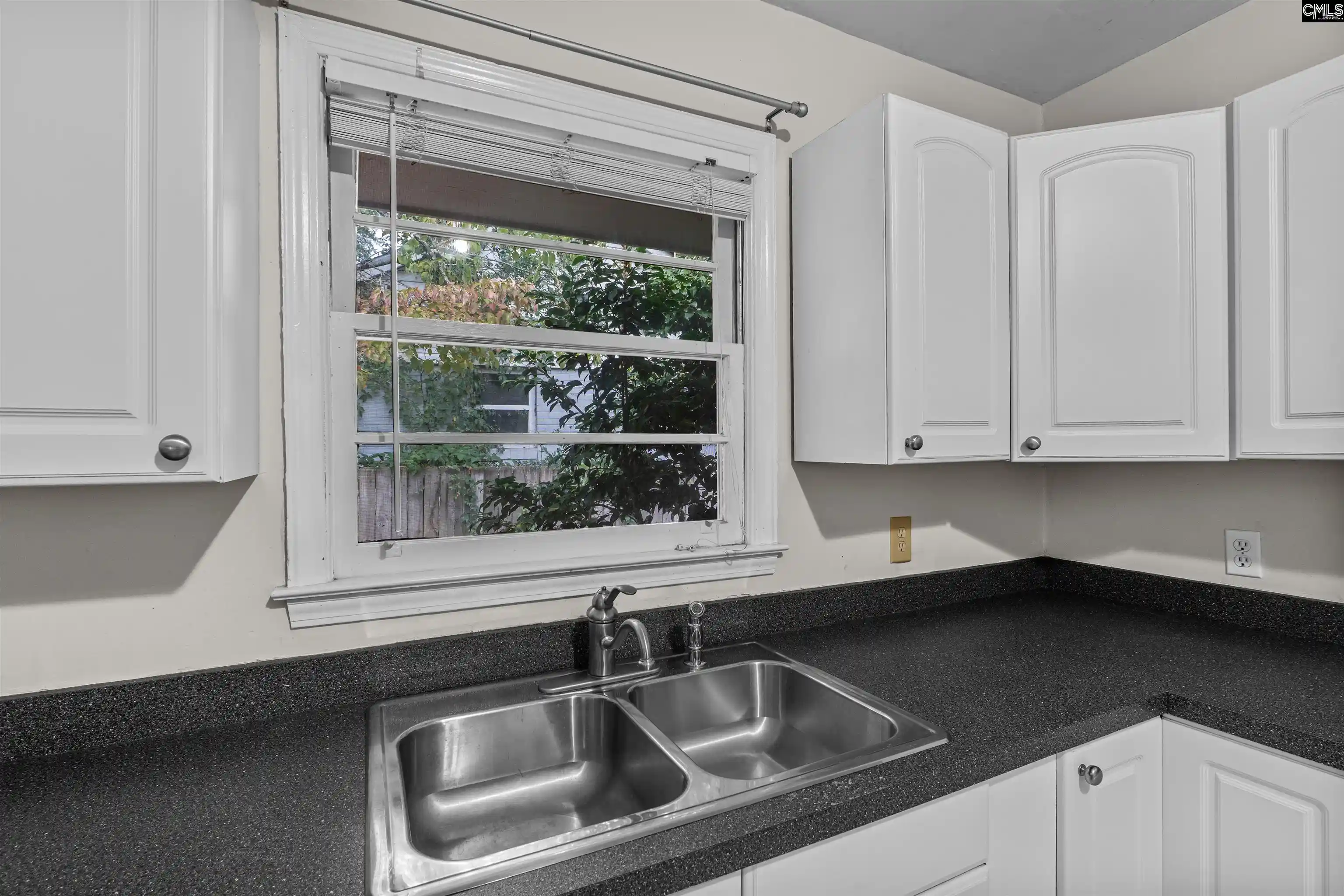 Photo 3 of Single family home for sale at 821 Elm, Columbia, SC 29205 | MLS# 644753 | Listing updated on 2026-10-09