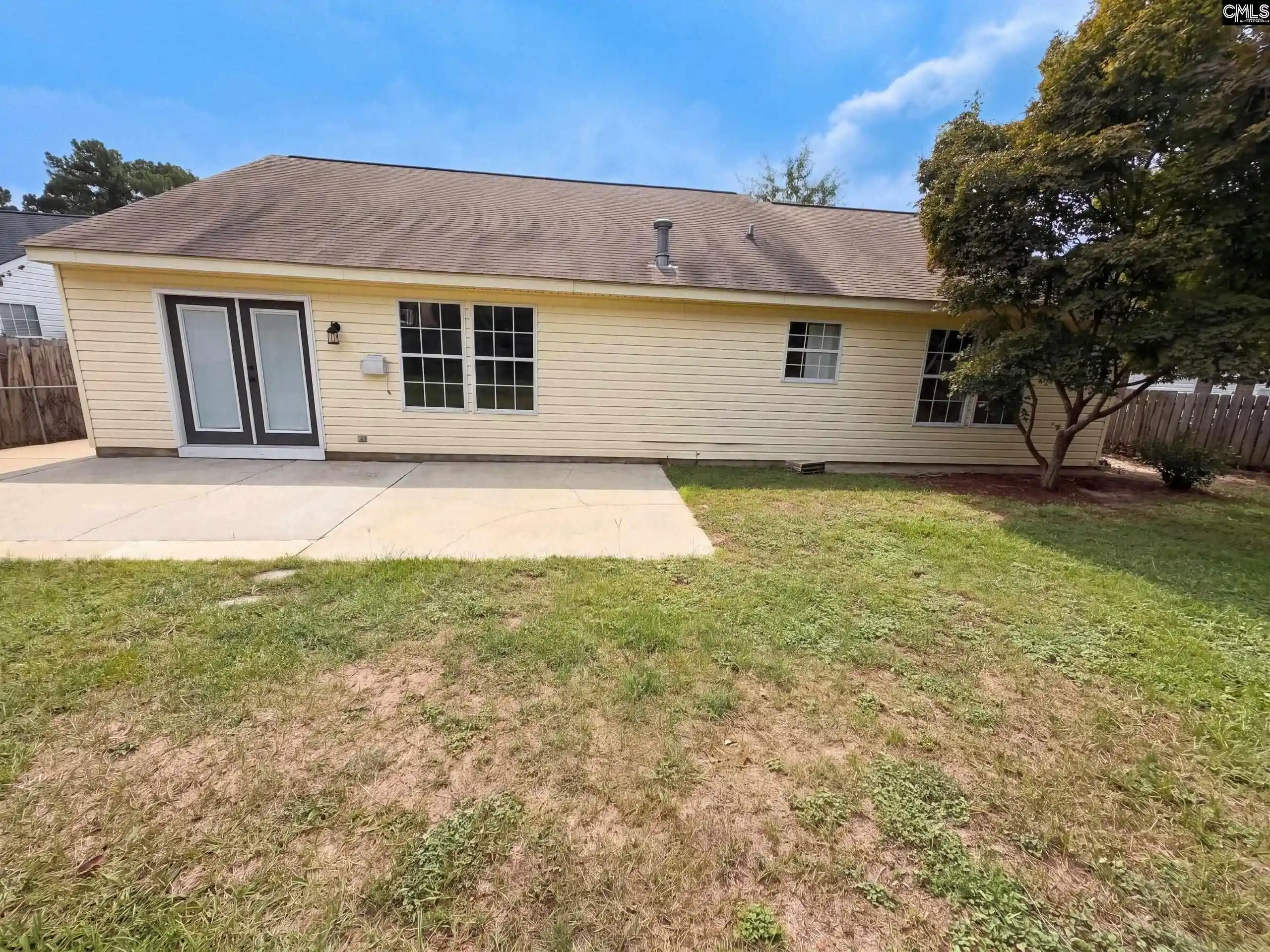 Photo 3 of Single family home for sale at 305 Pebble Crk, West Columbia, SC 29170 | MLS# 644796 | Listing updated on 2026-10-10