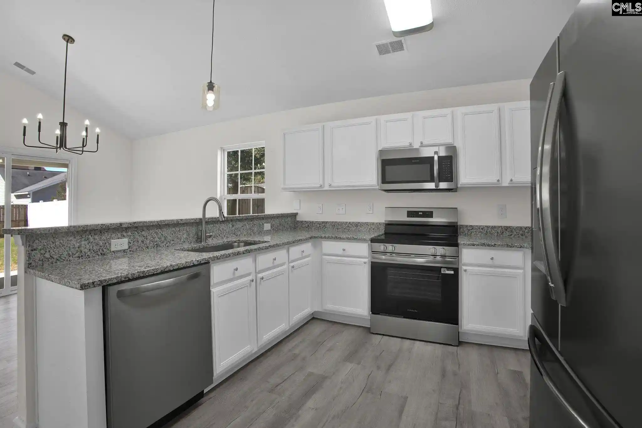 Photo 2 of Single family home for sale at 231 Hunters Ml, West Columbia, SC 29170 | MLS# 644810 | Listing updated on 2026-10-19