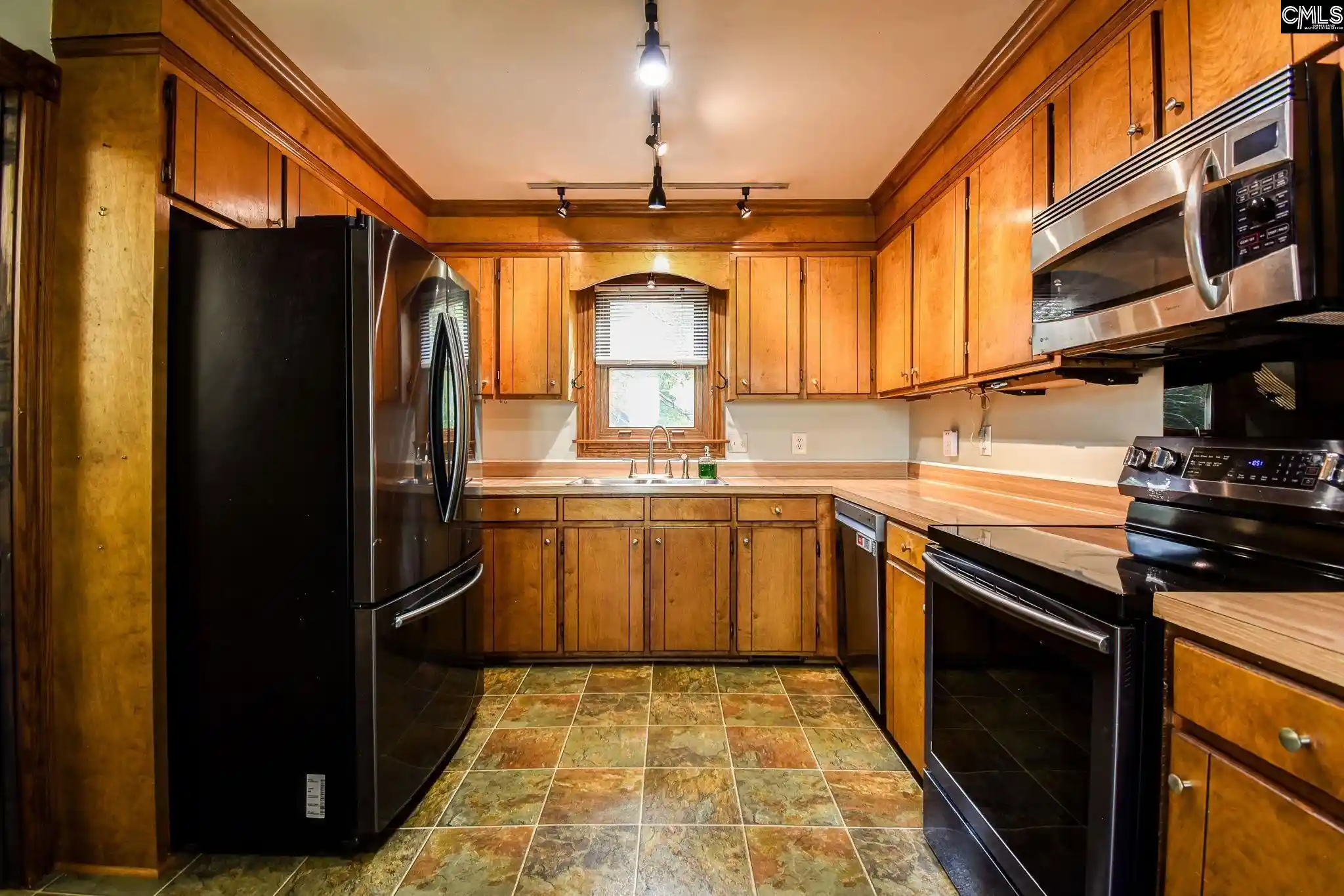 Photo 3 of Sale Pending at 128 Castle Vale, Irmo, SC 29063 | MLS# 644896 | Listing updated on 2026-10-19
