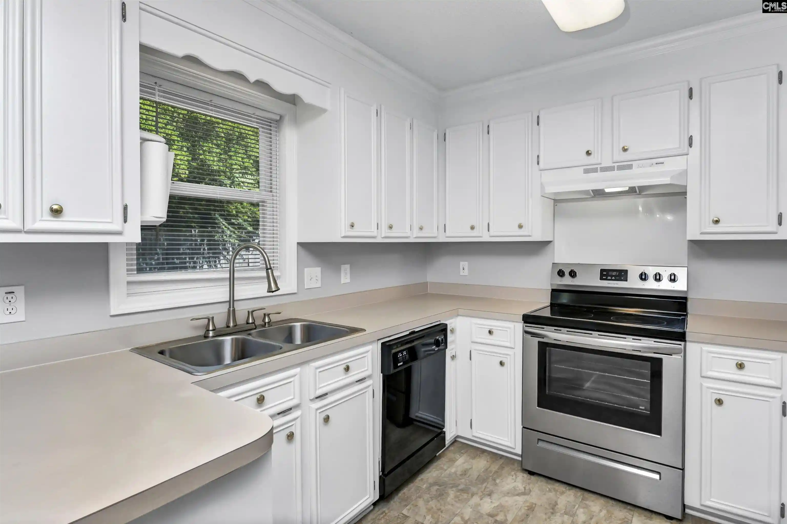 Photo 3 of Single family home for sale at 117 Wildflower, West Columbia, SC 29170 | MLS# 644904 | Listing updated on 2026-10-18