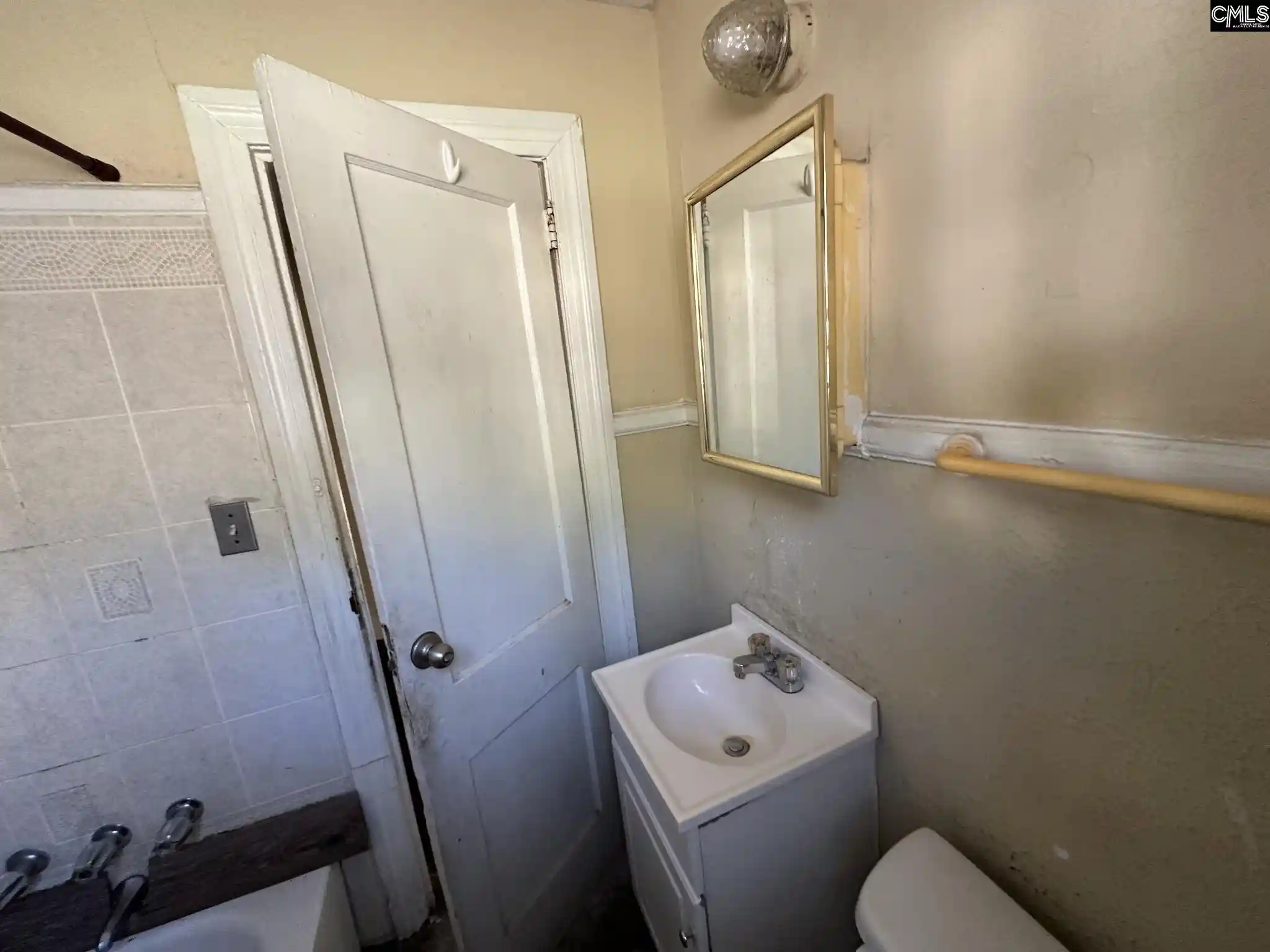 Photo 3 of House for sale at 3900 Abingdon, Columbia, SC 29203 | MLS# 645429 | Listing updated on 2026-10-26