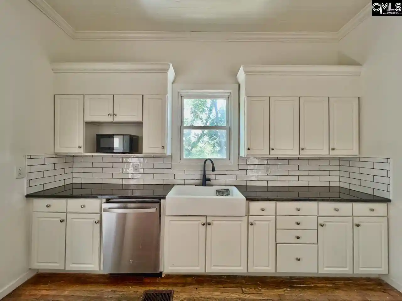 Photo 3 of Sale Pending at 1203 Whitney, Columbia, SC 29201 | MLS# 645900 | Listing updated on 2026-10-30