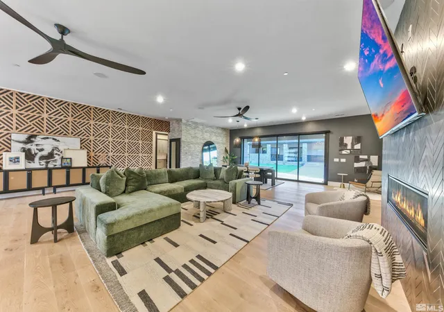 3rd image of 5375 Mountain Creek Ct, Reno, NV 89511 | MLS# 250001244