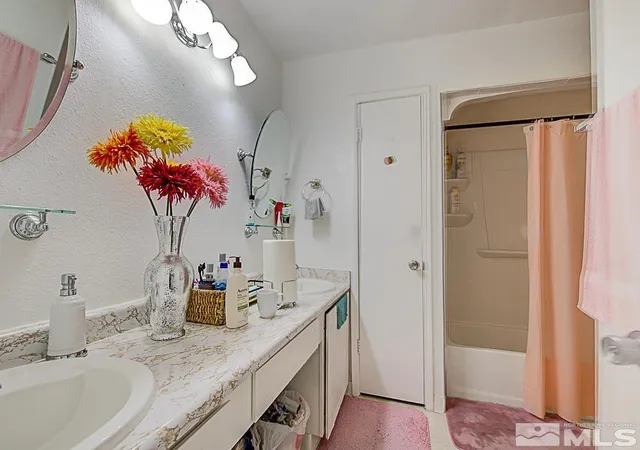 Listing Photo 5 - Condo for sale in building located at 542 Smithridge, Reno, NV 89502