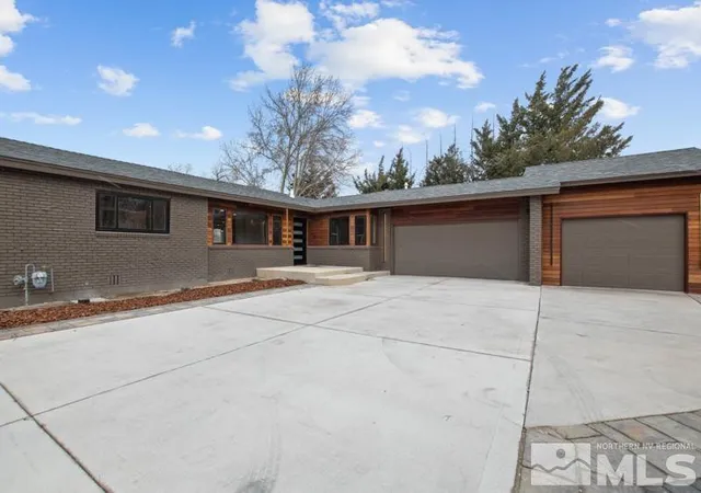 Photo 2 of Single family home for sale at 995 Skyline Blvd, Reno, NV 89509 | MLS# 250003867 | Listing updated on 2026-06-08