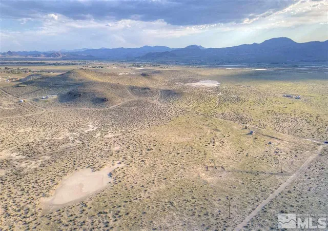 4th image of 2665 Hope Ave, Silver Springs, NV 89429 | MLS# 210007940