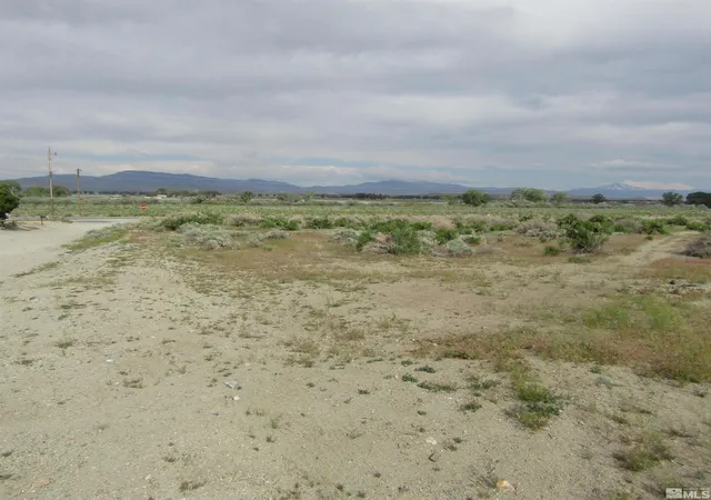 4th image of 23 Shelter Hills Dr, Yerington, NV 89447 | MLS# 230005382