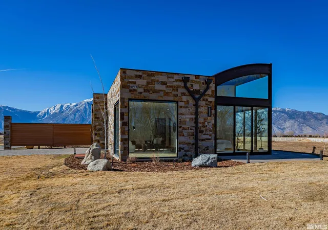 40th image of 557 Wyatt Ln, Gardnerville, NV 89460 | MLS# 250001268