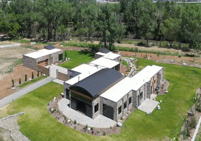 Photo 3 of Single family home for sale at 557 Wyatt Ln, Gardnerville, NV 89460 | MLS# 250001268 | Listing updated on 2025-08-05