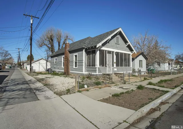 Photo 2 of Single family home for sale at 529 11th Street, Sparks, NV 89431 | MLS# 250004225 | Listing updated on 2025-07-24