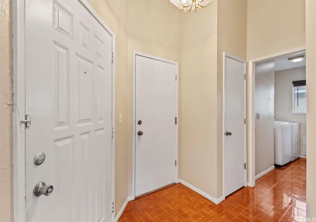 Photo 4 of Single family home for sale at 1687 Noreen Dr, Sparks, NV 89434 | MLS# 250001587 | Listing updated on 2025-11-01