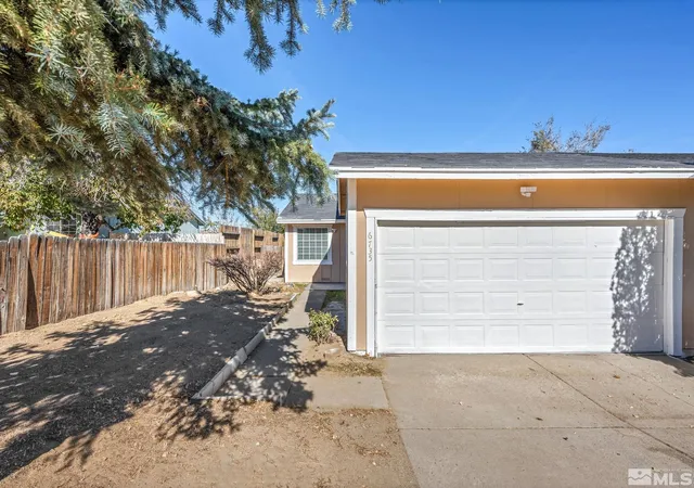 Photo 3 of Townhouse for sale at 6735 Peppermint Dr, Reno, NV 89506 | MLS# 250005038 | Listing updated on 2025-05-30