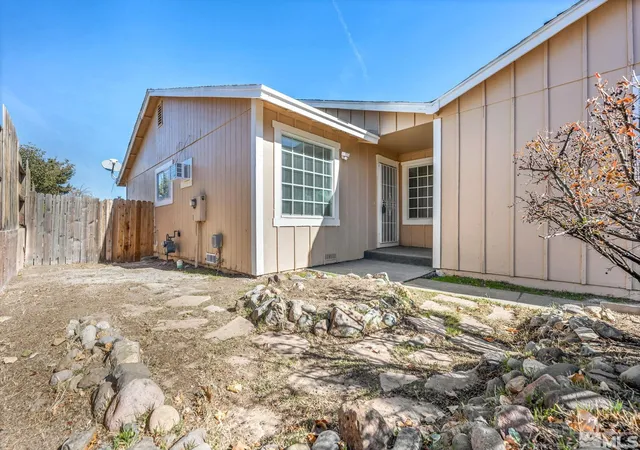 Photo 4 of Townhouse for sale at 6735 Peppermint Dr, Reno, NV 89506 | MLS# 250005038 | Listing updated on 2025-05-30