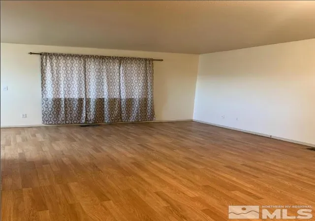Listing Photo 4 - Condo for sale in building located at 2090 Patton Dr, Reno, NV 89512