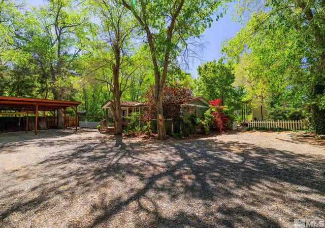 Photo 3 of Single family home for sale at 1550 Mount Rose St, Reno, NV 89509 | MLS# 250006005 | Listing updated on 2025-09-10