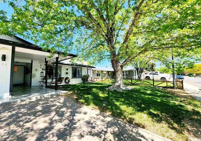 Photo 1 of Single family home for sale at 930 Glen Meadow Dr, Sparks, NV 89434 | MLS# 250006101 | Listing updated on 2025-06-15