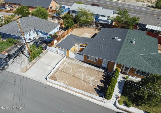 Photo 2 of Townhouse for sale at 13292 Mount Whitney, Reno, NV 89506 | MLS# 250006239 | Listing updated on 2025-09-24
