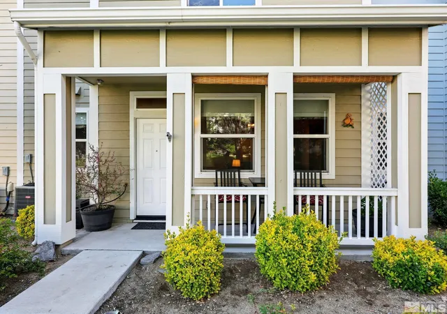 Photo 3 of Townhouse for sale at 2265 Grosvenor Park Pl, Reno, NV 89509 | MLS# 250006241 | Listing updated on 2025-10-31
