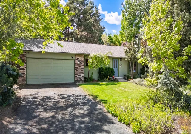 Photo 1 of Single family home for sale at 12565 Creek Crst Dr, Reno, NV 89511 | MLS# 250006487 | Listing updated on 2025-08-25