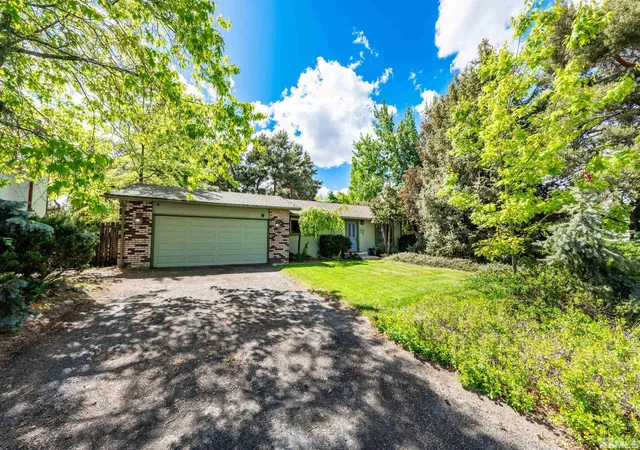 Photo 3 of Single family home for sale at 12565 Creek Crst Dr, Reno, NV 89511 | MLS# 250006487 | Listing updated on 2025-08-25