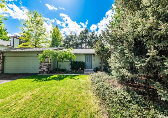 Photo 3 of Single family home for sale at 12565 Creek Crst Dr, Reno, NV 89511 | MLS# 250006487 | Listing updated on 2025-08-25