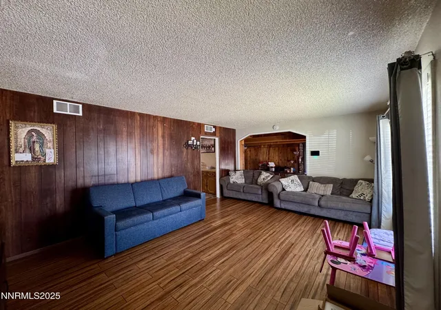 2nd image of 50 Bellevue Ave, Winnemucca, NV 89445 | MLS# 250050010