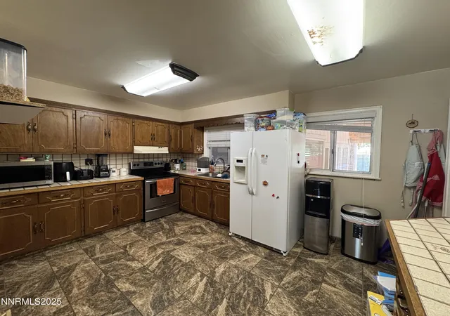 Photo 4 of Single family home for sale at 50 Bellevue Ave, Winnemucca, NV 89445 | MLS# 250050010 | Listing updated on 2025-07-03