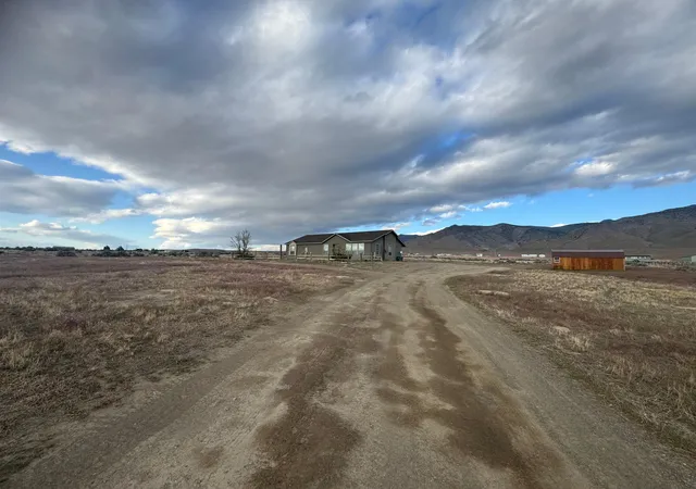 1st image of 9485 Zaring Ave, Winnemucca, NV 89445 | MLS# 250050026