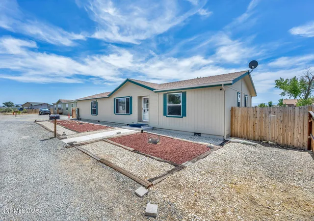 3rd image of 3 Smoke Tree Ln, Yerington, NV 89447 | MLS# 250050106