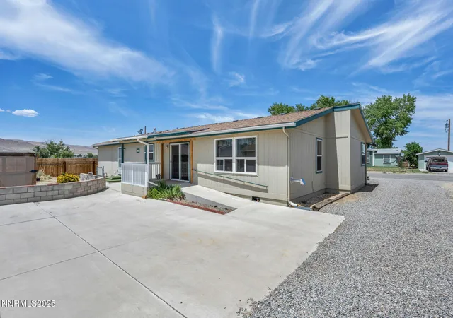 4th image of 3 Smoke Tree Ln, Yerington, NV 89447 | MLS# 250050106