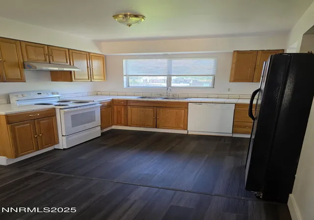 Photo 2 of Condo for sale at 528 Smithridge Park, Reno, NV 89502 | MLS# 250050383 | Listing updated on 2025-05-30