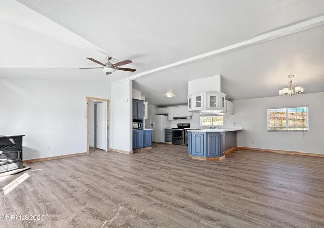 Photo 4 of Manufactured home for sale at 3285 Warner Dr, Winnemucca, NV 89445 | MLS# 250050413 | Listing updated on 2025-05-26