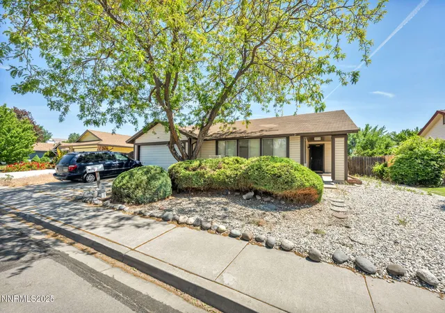Photo 2 of Single family home for sale at 3553 Willowdale Dr, Sparks, NV 89434 | MLS# 250051679 | Listing updated on 2025-06-23