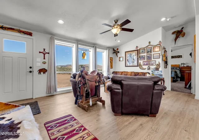4th image of 105 Arabian Way, Reno, NV 89508 | MLS# 250051410