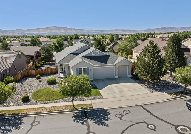 Photo 4 of Single family home for sale at 6727 Equation Dr, Sparks, NV 89436 | MLS# 250053140 | Listing updated on 2025-09-14