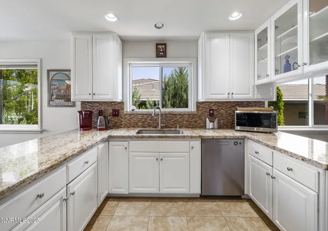 Photo 2 of Single family home for sale at 1435 Palisade Dr, Reno, NV 89509 | MLS# 250051023 | Listing updated on 2025-11-20