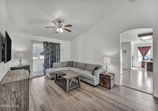 2nd image of 983 Woodhaven Dr, Fallon, NV 89406 | MLS# 250053526