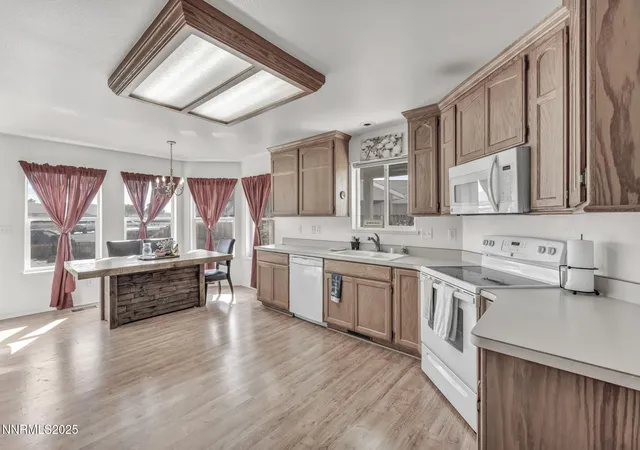 Photo 3 of Single family home for sale at 983 Woodhaven Dr, Fallon, NV 89406 | MLS# 250053526 | Listing updated on 2025-08-24