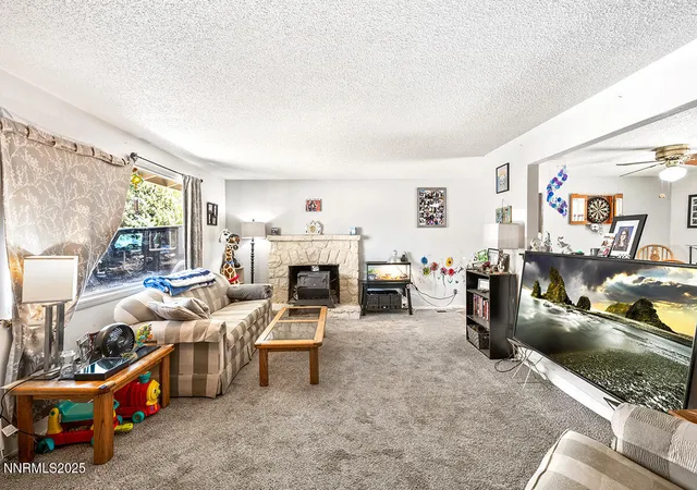 Photo 3 of Single family home for sale at 1009 E Robinson St, Carson City, NV 89701 | MLS# 250051418 | Listing updated on 2025-06-13