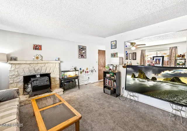 Photo 4 of Single family home for sale at 1009 E Robinson St, Carson City, NV 89701 | MLS# 250051418 | Listing updated on 2025-06-13