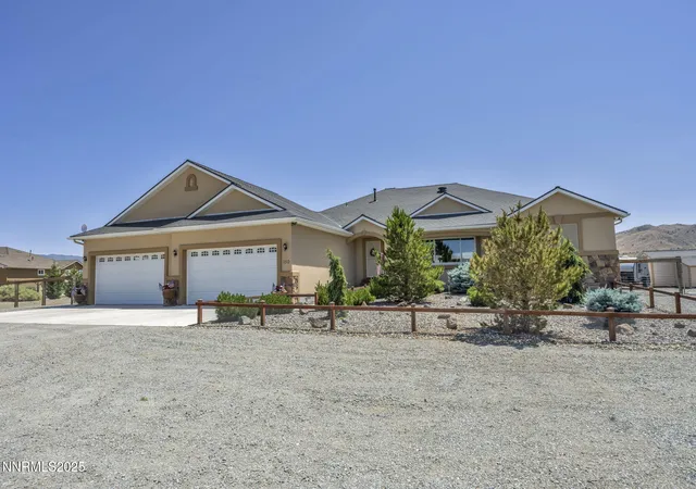 Photo 2 of Single family home for sale at 150 Brandon Ranch Ct, Reno, NV 89510 | MLS# 250051763 | Listing updated on 2025-12-12