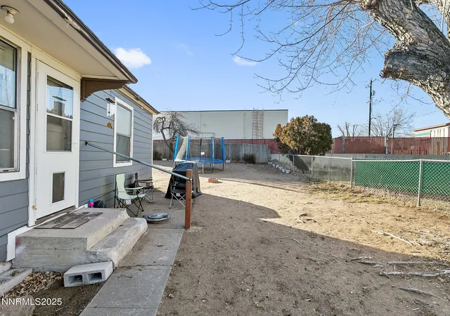 27th image of 90/100 Arden Cir, Reno, NV 89503 | MLS# 250051985