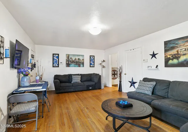 5th image of 90/100 Arden Cir, Reno, NV 89503 | MLS# 250051985