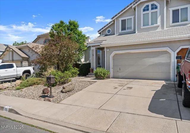 Photo 3 of Single family home for sale at 976 Leah Cir, Reno, NV 89511 | MLS# 250052299 | Listing updated on 2025-08-22