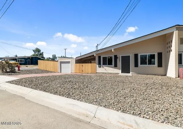 Photo 4 of Townhouse for sale at 13501 Mount Shasta St, Reno, NV 89506 | MLS# 250052170 | Listing updated on 2025-09-11