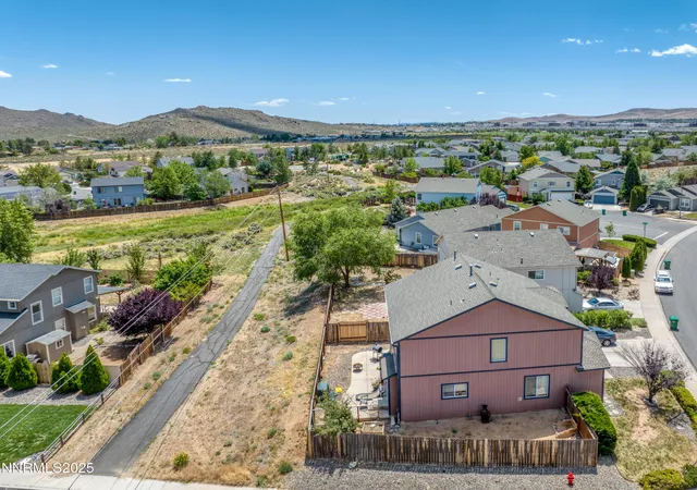 Photo 3 of Single family home for sale at 9698 Canyon Meadows Dr, Reno, NV 89506 | MLS# 250052566 | Listing updated on 2025-08-19